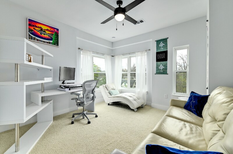 Building Photo - 3101 Govalle Ave