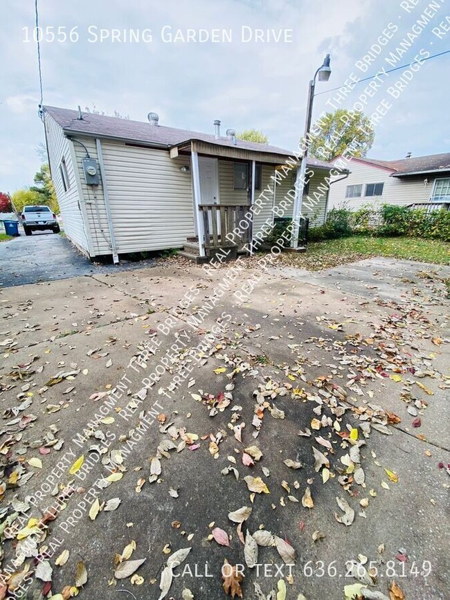 Building Photo - 3br/1ba Glasgow Village Home