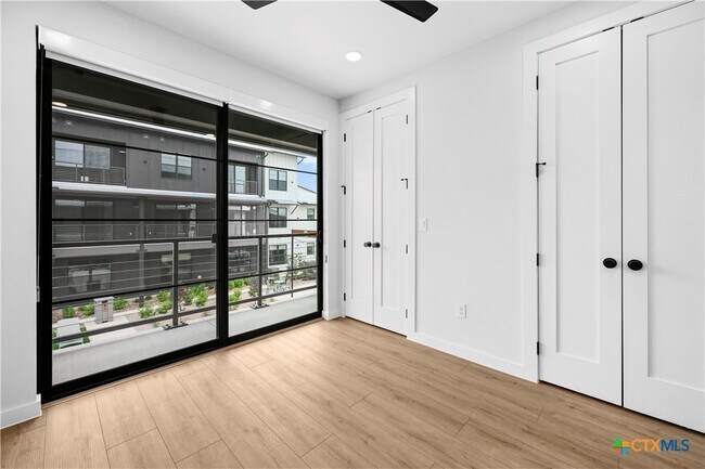 Building Photo - 634 Central Pkwy
