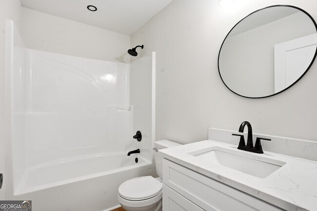 Building Photo - 127 Perry St