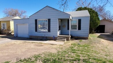 Building Photo - 2 Bedroom in Lawndale