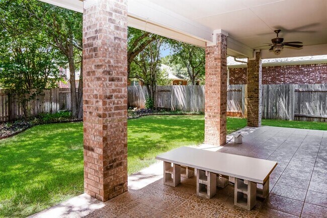 Building Photo - 3006 Covington Pl