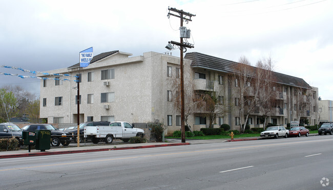 Building Photo - Vanowen Apartments