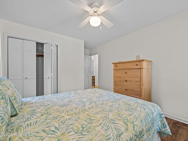 Building Photo - 131 Oakleaf Dr