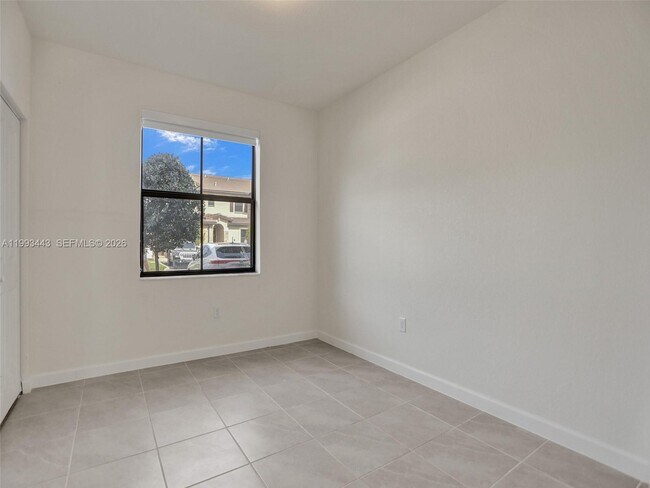 Building Photo - 3436 W 111th Pl