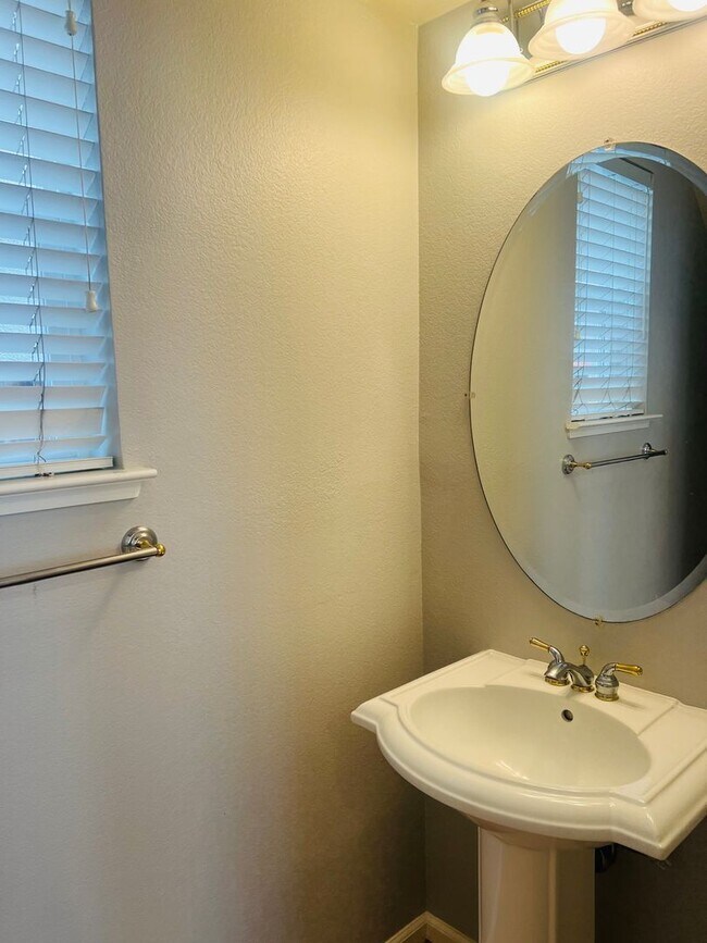 Building Photo - NORTH SAN JOSE - Spacious two story home w...