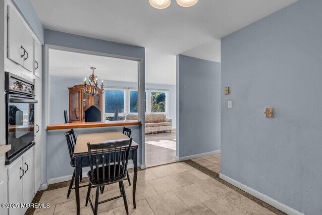 Building Photo - 260 Howard Ave