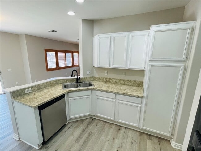 Building Photo - 26154 Williams Way