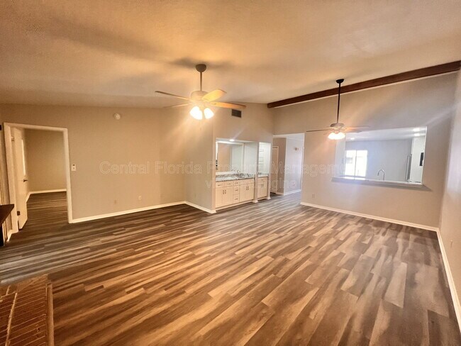 Building Photo - 17 Escondido Cir