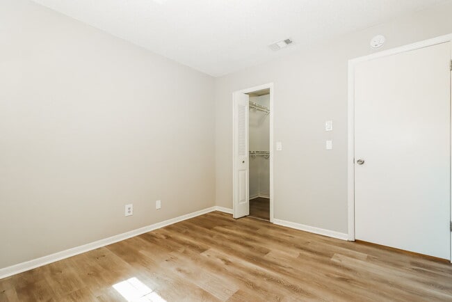 Building Photo - 113 Timber Cir