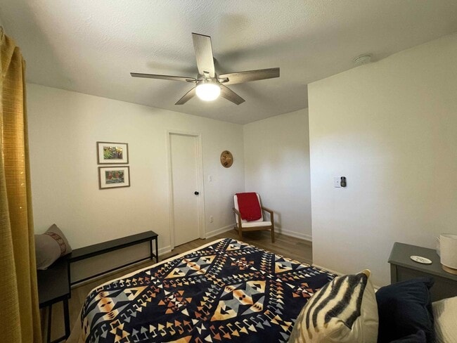 Building Photo - 3 bedrooms, 2 bathrooms, fenced yard!