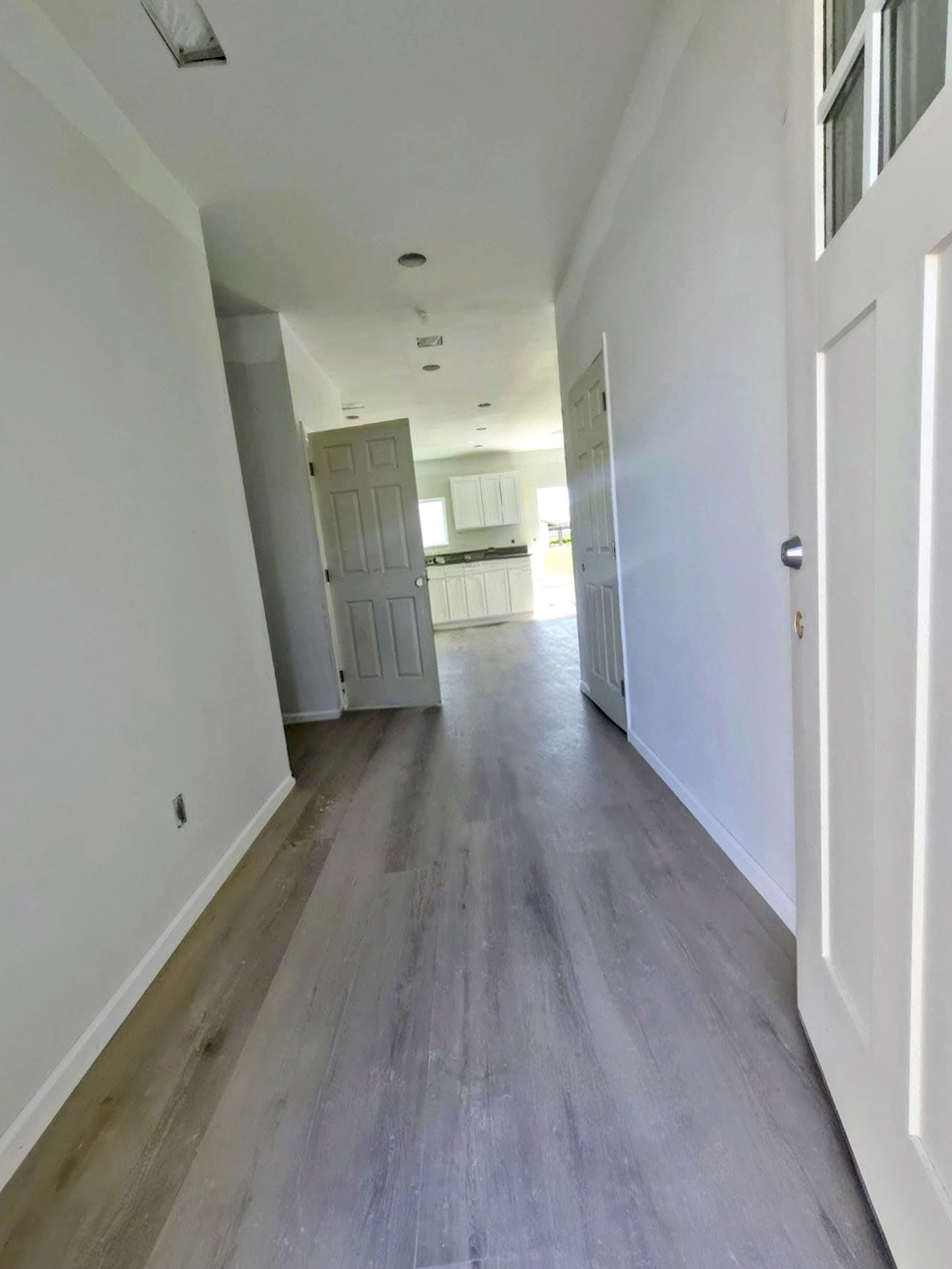 Building Photo - 9840 Mesquite Ave