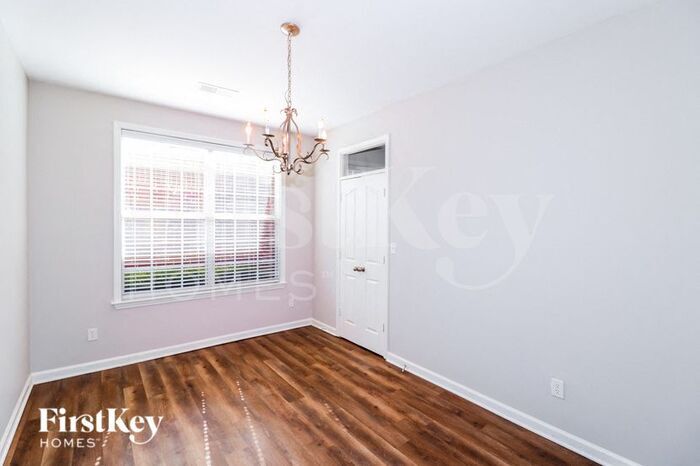 Building Photo - 8570 Griffin Park Dr