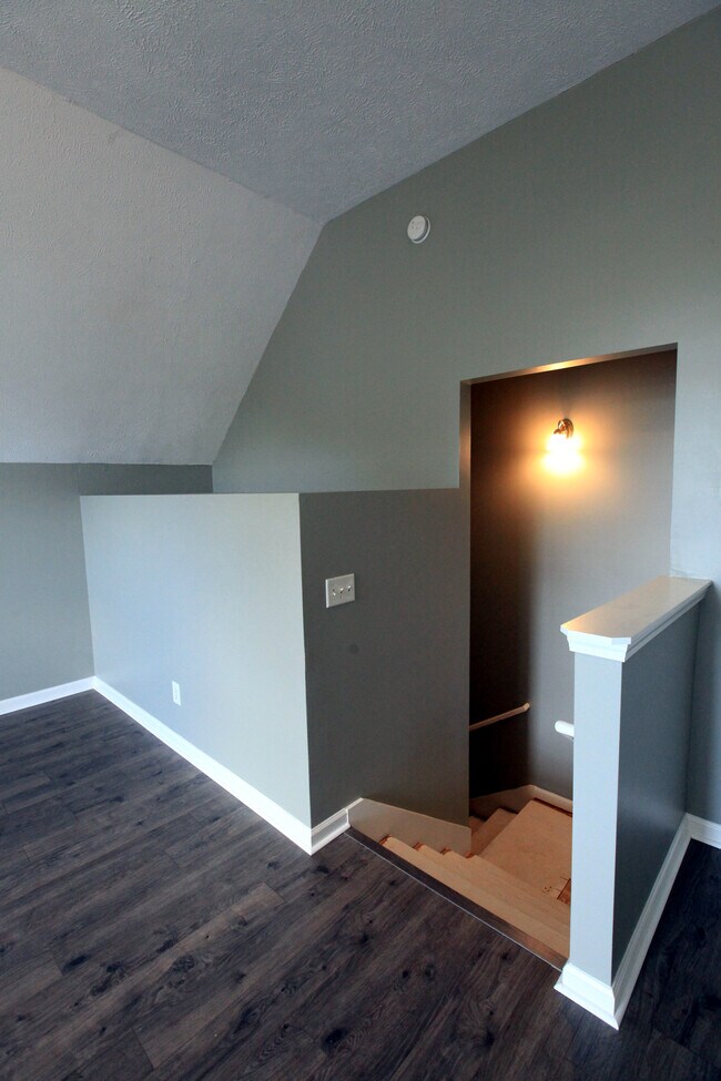 Building Photo - 2105 Academy Way