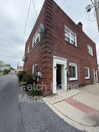 Building Photo - 10 S Pitt St