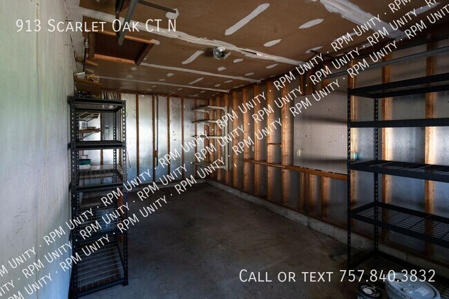 Building Photo - 913 Scarlet Oak Ct N