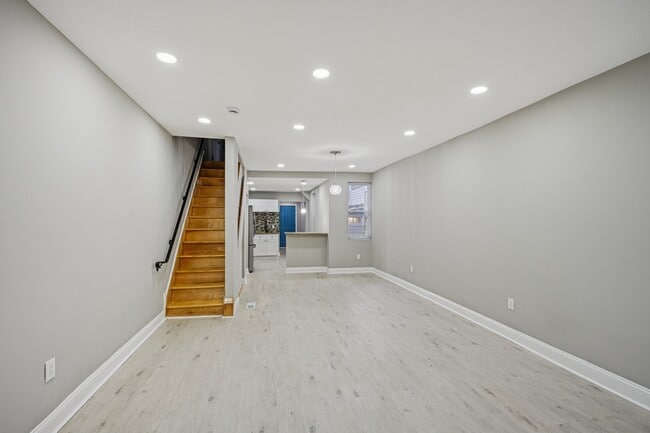 Building Photo - 2229 N Hancock St