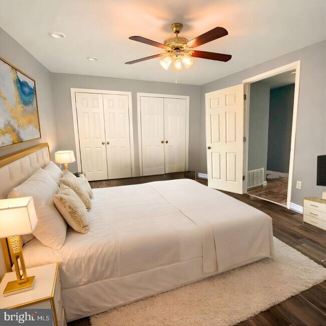 Building Photo - 5200 Newton St