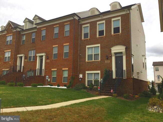 Building Photo - 13251 Tivoli Lake Blvd