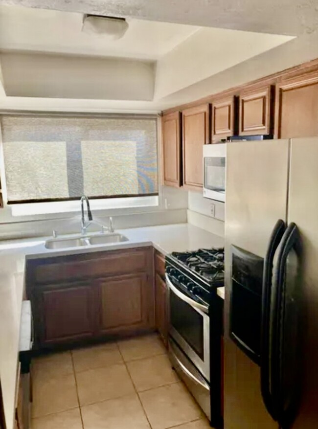 Kitchen with Stainless Steel Appliances - 532 Venice Way