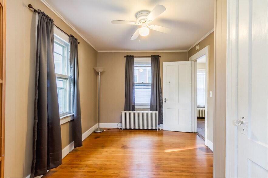 Back bedroom - 290 Field Street