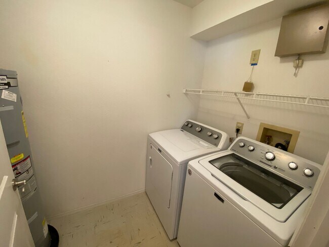 Building Photo - Charming Ocean Grove Condo