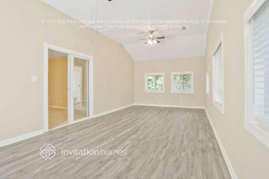 Building Photo - 695 Hickory Ridge Rd SW