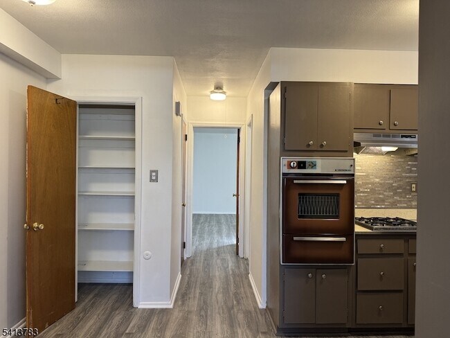 Building Photo - 322 Franklin Ave