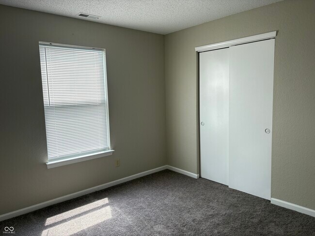 Building Photo - 5985 Claymont Blvd