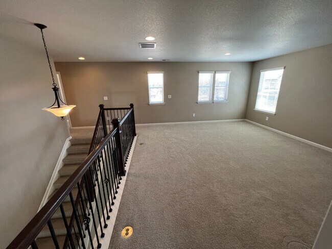 Building Photo - Spacious Corner-Lot Gem in South Denver Metro