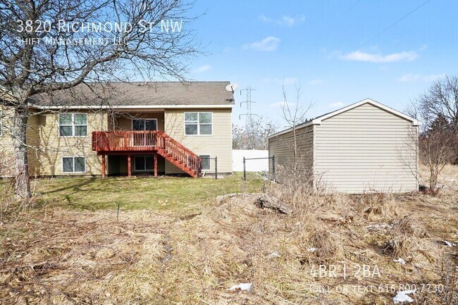 Building Photo - 3820 Richmond St NW