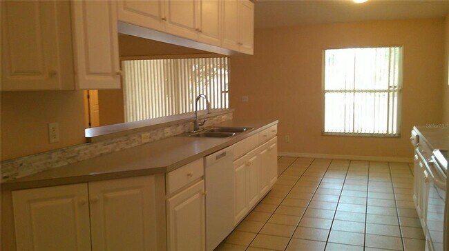 Building Photo - 9724 Mary Robin Dr