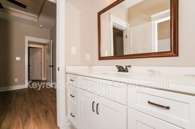 Building Photo - 205 Emberwood Way