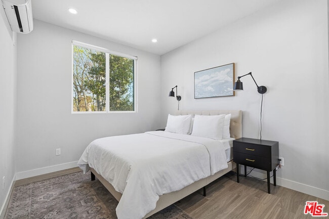 Building Photo - 5149 Fulton Ave