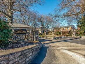 Building Photo - 5025 Hillsboro Pike
