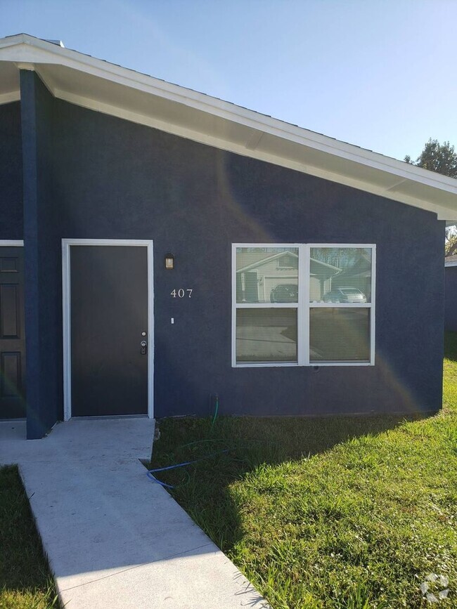 Building Photo - Great Efficiency Unit, Close to Tyndall AFB!