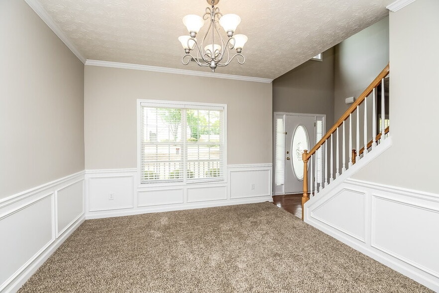 Building Photo - 2508 Santa Clara Ct SE