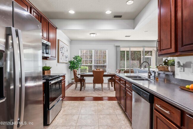 Building Photo - 3897 Lionheart Dr