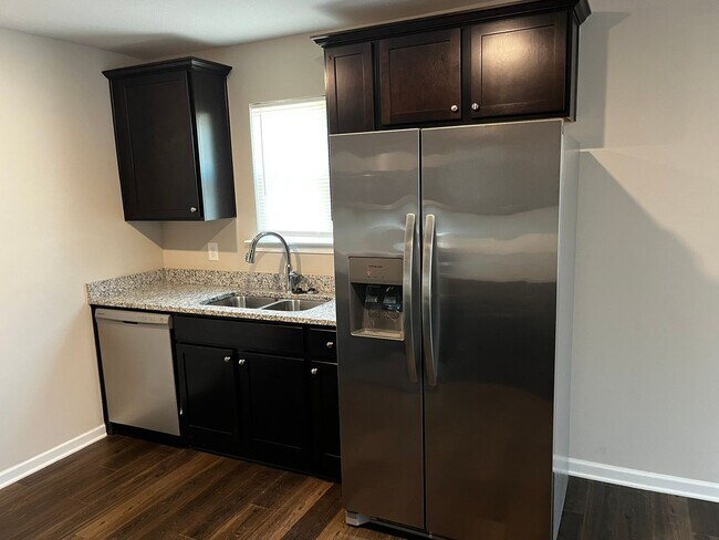 Building Photo - Stunning New Construction in the Heart of Columbus