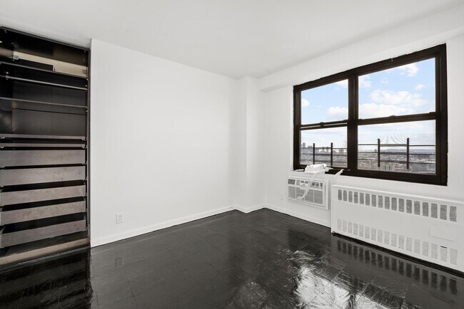 Building Photo - 500 Central Ave