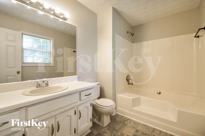 Building Photo - 4112 Springridge Trce SW