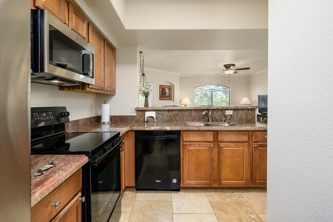 Building Photo - 15095 N Thompson Peak Pkwy