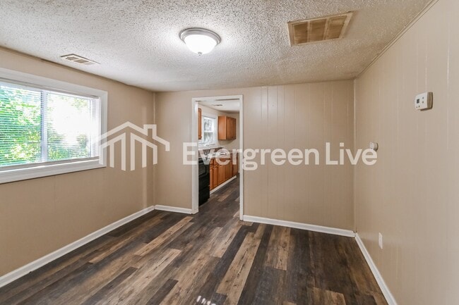 Building Photo - 375 George Rd