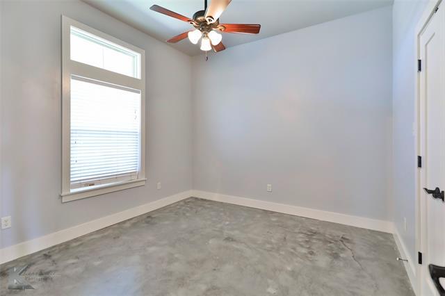 Building Photo - 3802 Carrera Ln