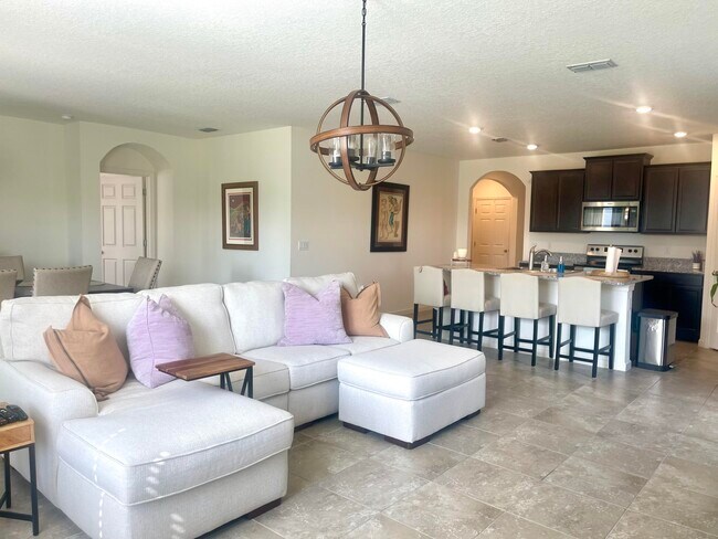 Building Photo - 10574 SW Cambria Ln