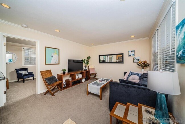 Building Photo - 215 Bonair St