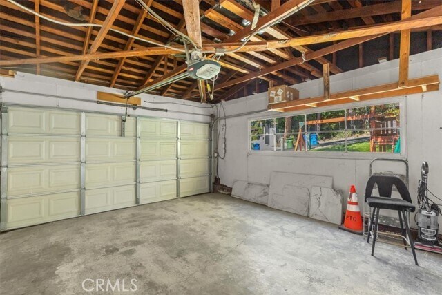 Building Photo - 5201 Sale Ave