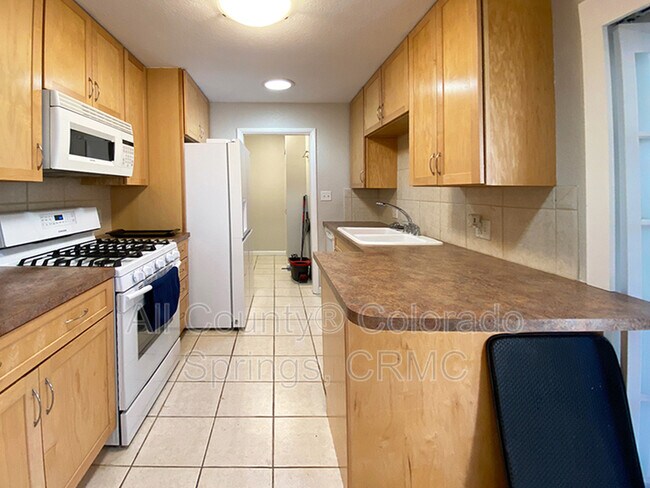 Building Photo - 407 N 31st St
