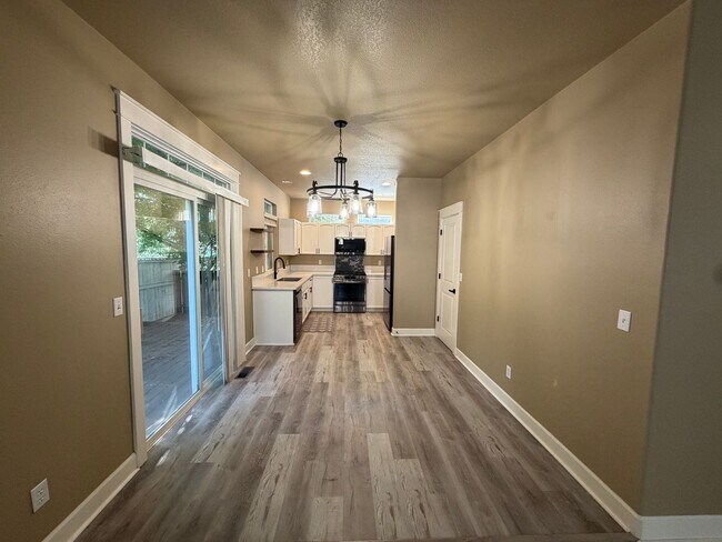 Building Photo - BEAUTIFUL 3 Bed | 2.5 Bath Home with Modern Updates, AC & 2-Car Garage