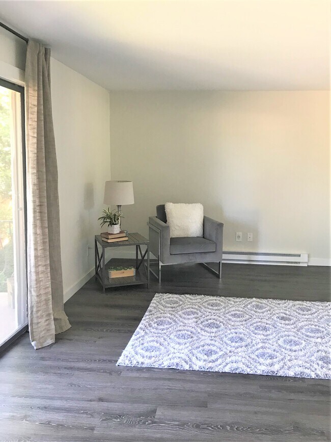 Building Photo - 1366 Orleans St